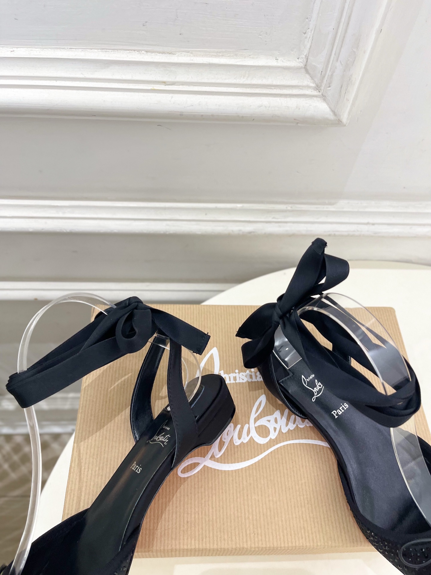 Christian Louboutin路铂廷CL 红底鞋 26ss最新Cassia Lace Up 水钻