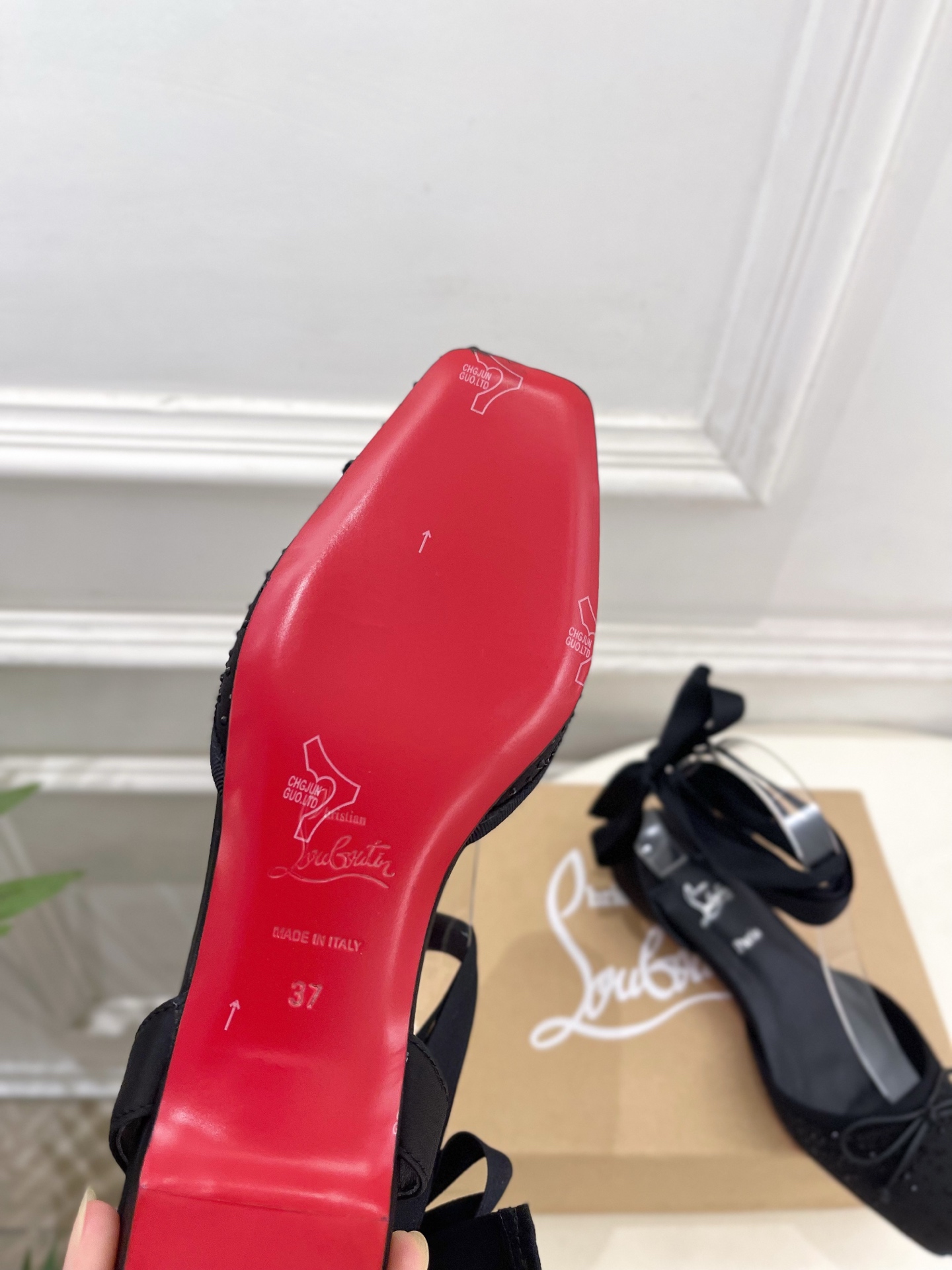 Christian Louboutin路铂廷CL 红底鞋 26ss最新Cassia Lace Up 水钻