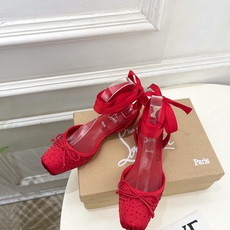 Christian Louboutin路铂廷CL 红底鞋 26ss最新Cassia Lace Up 水钻 Christian Louboutin路铂廷CL 红底鞋 26ss最新Cassia Lace Up 水钻