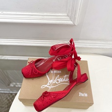 Christian Louboutin路铂廷CL 红底鞋 26ss最新Cassia Lace Up 水钻 Christian Louboutin路铂廷CL 红底鞋 26ss最新Cassia Lace Up 水钻