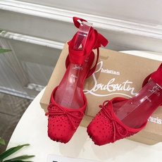 Christian Louboutin路铂廷CL 红底鞋 26ss最新Cassia Lace Up 水钻 Christian Louboutin路铂廷CL 红底鞋 26ss最新Cassia Lace Up 水钻