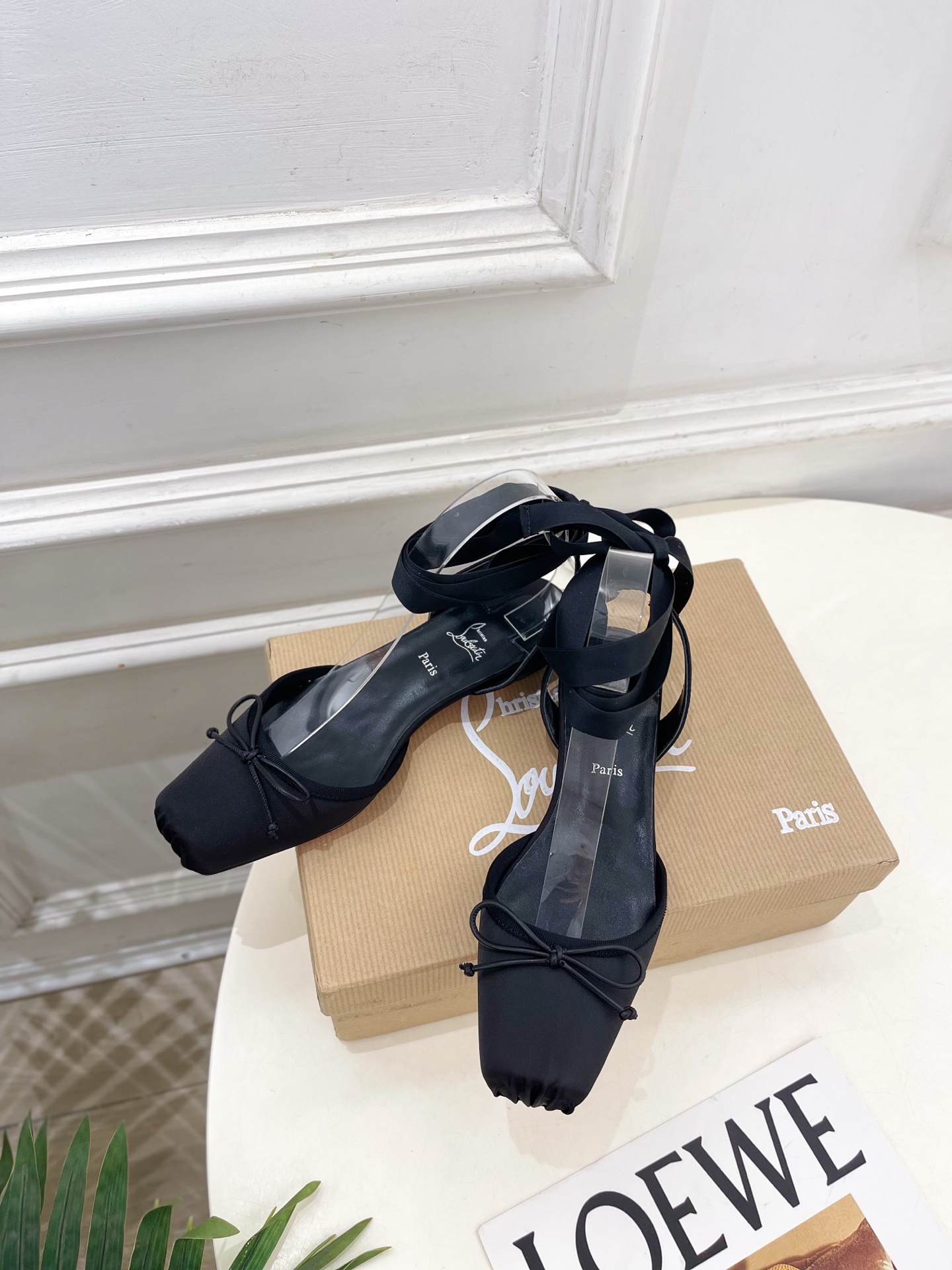 Christian Louboutin路铂廷CL 红底鞋 26ss最新Cassia Lace Up 水钻