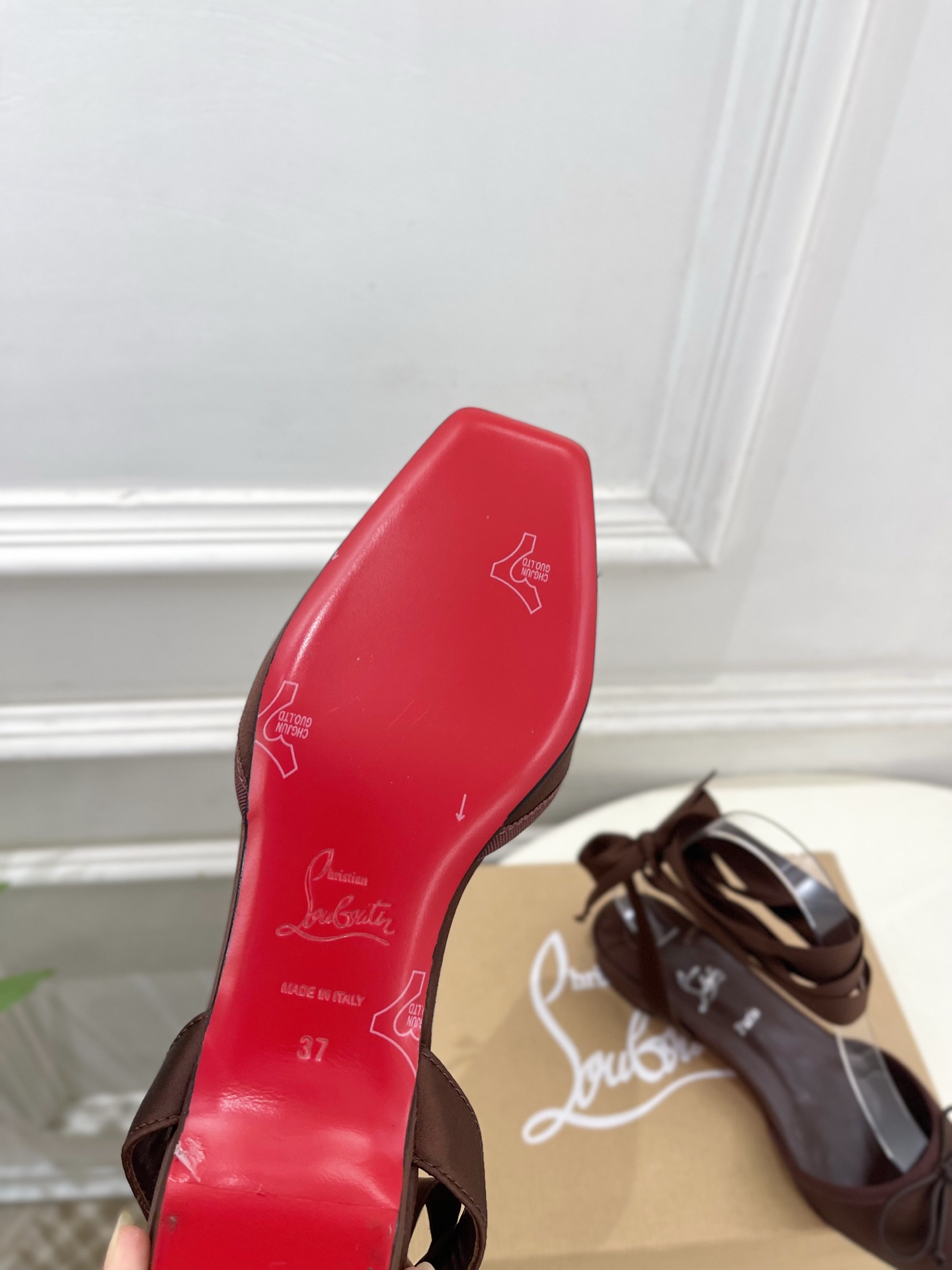 Christian Louboutin路铂廷CL 红底鞋 26ss最新Cassia Lace Up 水钻