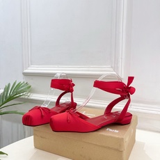 Christian Louboutin路铂廷CL 红底鞋 26ss最新Cassia Lace Up 水钻 Christian Louboutin路铂廷CL 红底鞋 26ss最新Cassia Lace Up 水钻