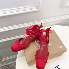 Christian Louboutin路铂廷CL 红底鞋 26ss最新Cassia Lace Up 水钻 Christian Louboutin路铂廷CL 红底鞋 26ss最新Cassia Lace Up 水钻