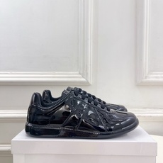 Maison Margiela· 马吉拉26𝐬𝐬 2026春夏新品MM6 滴胶绑带德训鞋 运动鞋———— Maison Margiela· 马吉拉26𝐬𝐬 2026春夏新品MM6 滴胶绑带德训鞋 运动鞋————