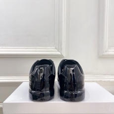 Maison Margiela· 马吉拉26𝐬𝐬 2026春夏新品MM6 滴胶绑带德训鞋 运动鞋———— Maison Margiela· 马吉拉26𝐬𝐬 2026春夏新品MM6 滴胶绑带德训鞋 运动鞋————