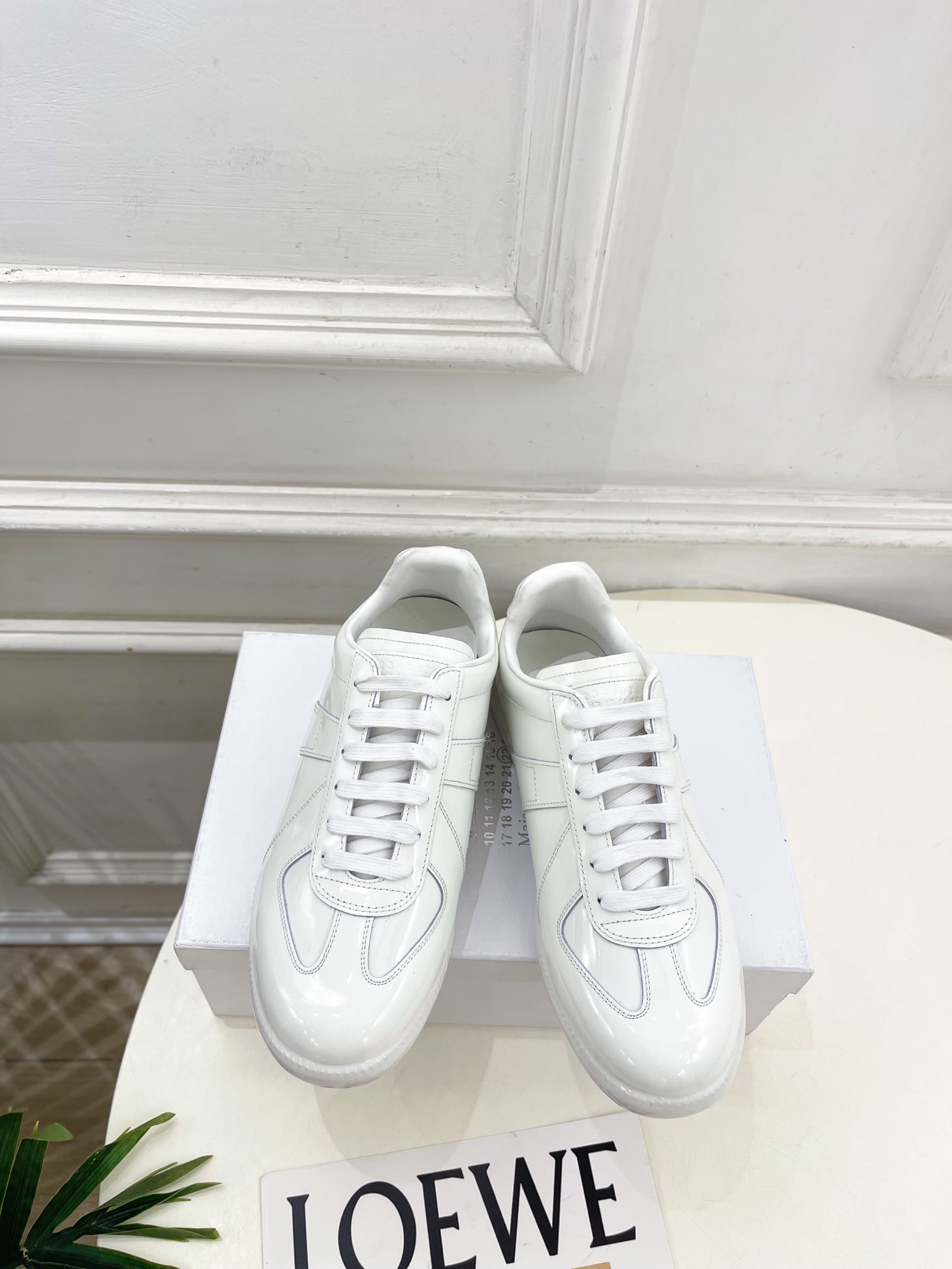 Maison Margiela· 马吉拉26𝐬𝐬 2026春夏新品MM6 滴胶绑带德训鞋 运动鞋————