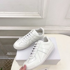 Maison Margiela· 马吉拉26𝐬𝐬 2026春夏新品MM6 滴胶绑带德训鞋 运动鞋———— Maison Margiela· 马吉拉26𝐬𝐬 2026春夏新品MM6 滴胶绑带德训鞋 运动鞋————