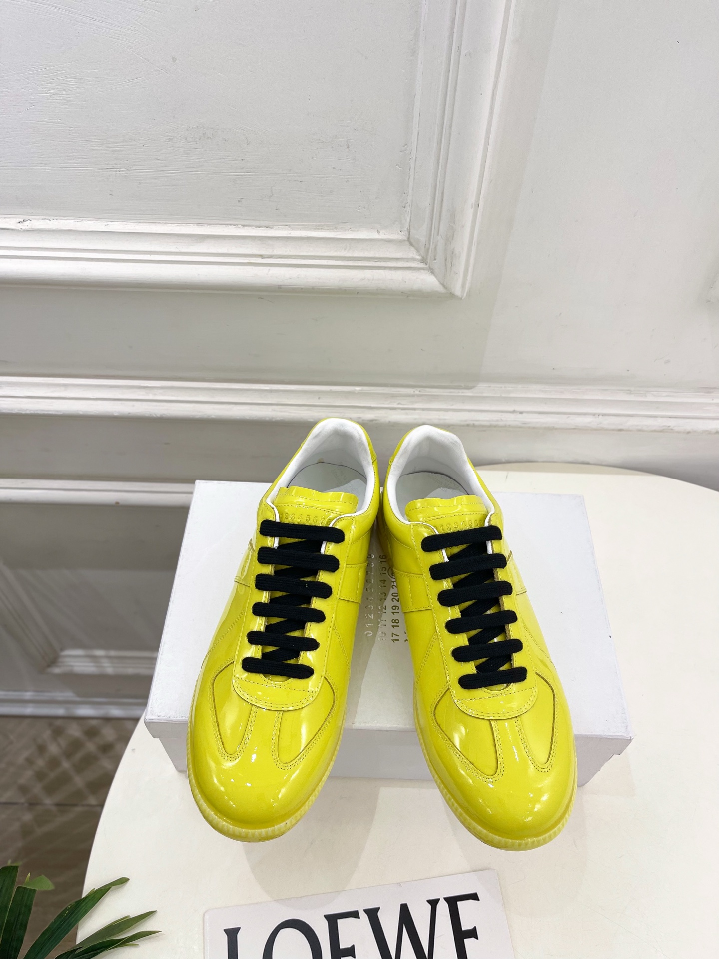 Maison Margiela· 马吉拉26𝐬𝐬 2026春夏新品MM6 滴胶绑带德训鞋 运动鞋————
