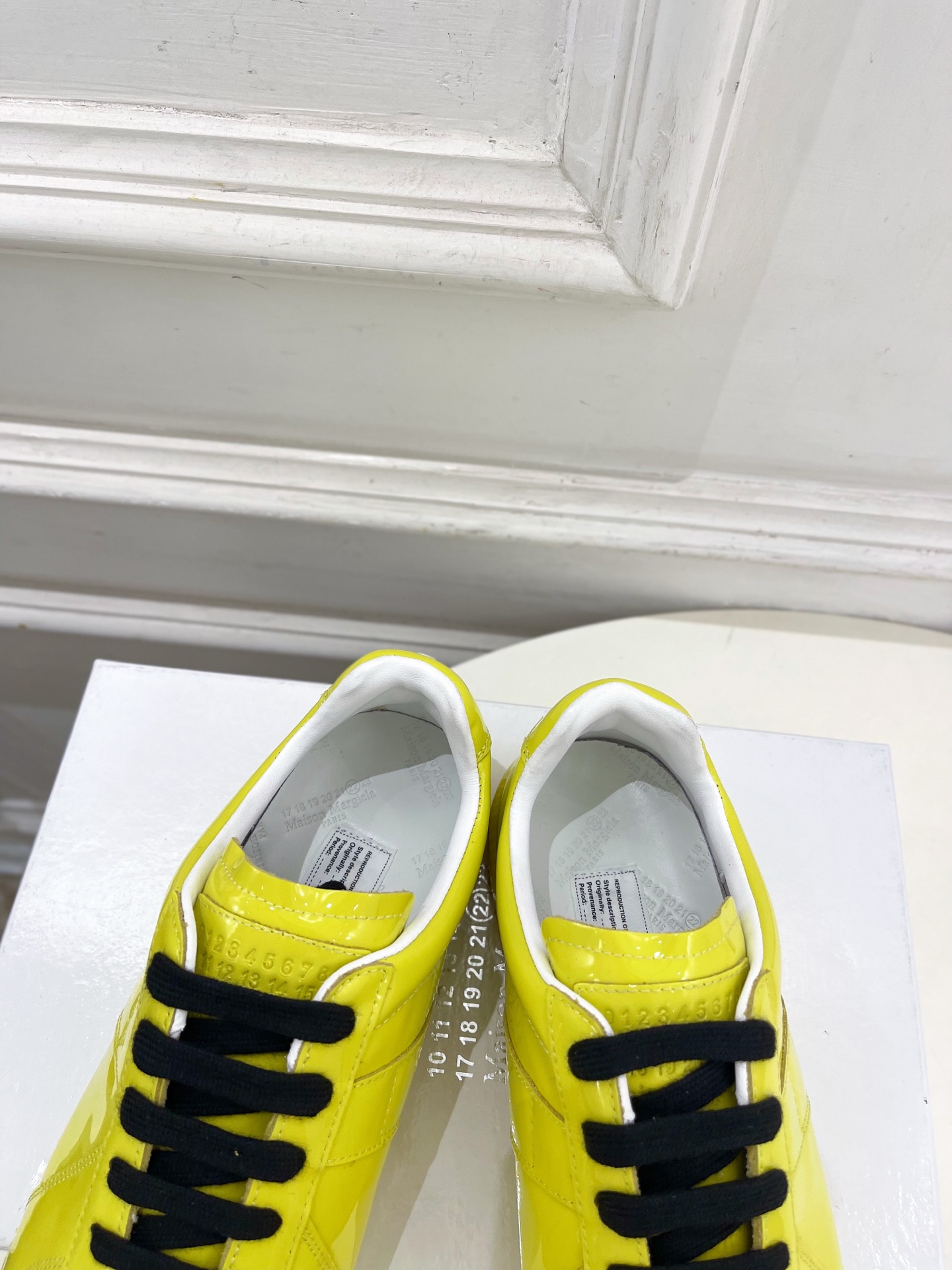Maison Margiela· 马吉拉26𝐬𝐬 2026春夏新品MM6 滴胶绑带德训鞋 运动鞋————