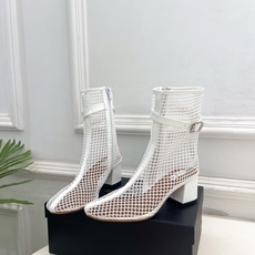 ALAÏA 阿莱亚26𝐬𝐬 2026春夏新品 秀场同款 镂空渔网粗跟凉靴裸靴—————————Alaï ALAÏA 阿莱亚26𝐬𝐬 2026春夏新品 秀场同款 镂空渔网粗跟凉靴裸靴—————————Alaï