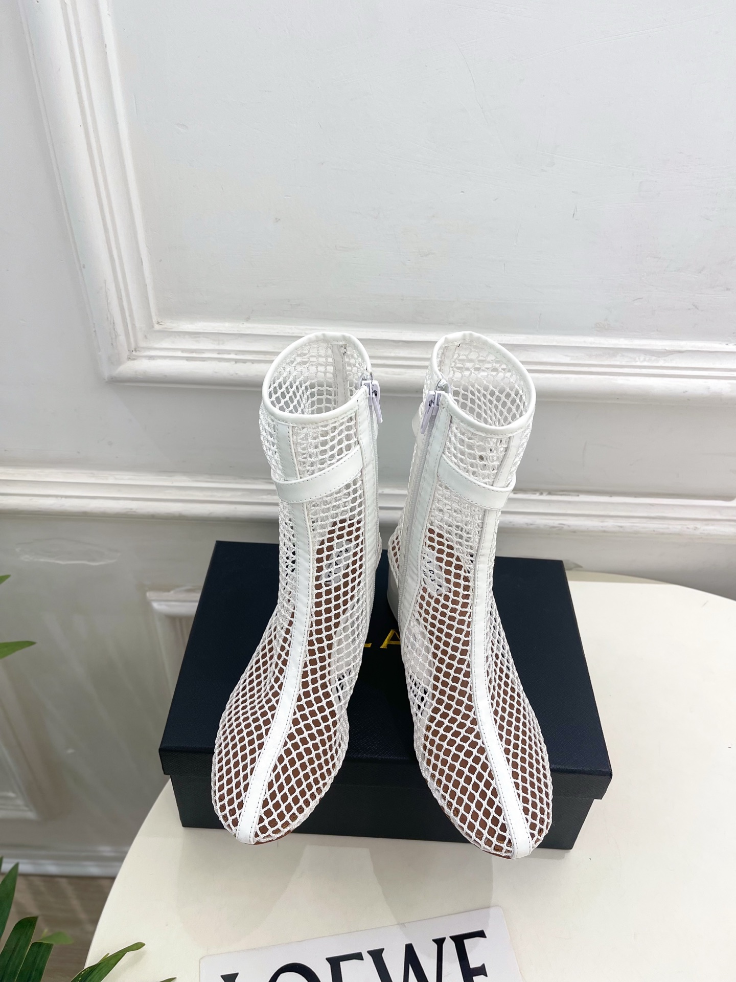 ALAÏA 阿莱亚26𝐬𝐬  2026春夏新品 秀场同款 镂空渔网粗跟凉靴裸靴—————————Alaï