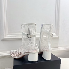 ALAÏA 阿莱亚26𝐬𝐬 2026春夏新品 秀场同款 镂空渔网粗跟凉靴裸靴—————————Alaï ALAÏA 阿莱亚26𝐬𝐬 2026春夏新品 秀场同款 镂空渔网粗跟凉靴裸靴—————————Alaï