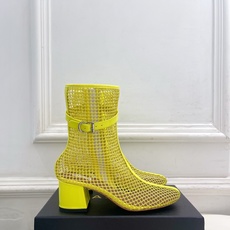 ALAÏA 阿莱亚26𝐬𝐬 2026春夏新品 秀场同款 镂空渔网粗跟凉靴裸靴—————————Alaï ALAÏA 阿莱亚26𝐬𝐬 2026春夏新品 秀场同款 镂空渔网粗跟凉靴裸靴—————————Alaï