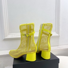 ALAÏA 阿莱亚26𝐬𝐬 2026春夏新品 秀场同款 镂空渔网粗跟凉靴裸靴—————————Alaï ALAÏA 阿莱亚26𝐬𝐬 2026春夏新品 秀场同款 镂空渔网粗跟凉靴裸靴—————————Alaï