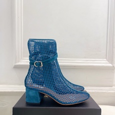 ALAÏA 阿莱亚26𝐬𝐬 2026春夏新品 秀场同款 镂空渔网粗跟凉靴裸靴—————————Alaï ALAÏA 阿莱亚26𝐬𝐬 2026春夏新品 秀场同款 镂空渔网粗跟凉靴裸靴—————————Alaï
