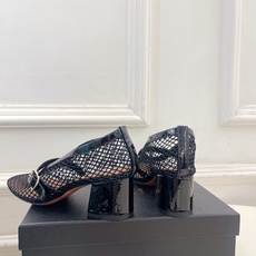 ALAÏA 阿莱亚26𝐬𝐬 2026春夏新品 秀场同款 镂空渔网粗跟玛丽珍网鞋—————————Ala ALAÏA 阿莱亚26𝐬𝐬 2026春夏新品 秀场同款 镂空渔网粗跟玛丽珍网鞋—————————Ala