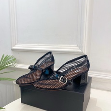 ALAÏA 阿莱亚26𝐬𝐬 2026春夏新品 秀场同款 镂空渔网粗跟玛丽珍网鞋—————————Ala ALAÏA 阿莱亚26𝐬𝐬 2026春夏新品 秀场同款 镂空渔网粗跟玛丽珍网鞋—————————Ala