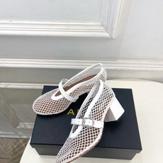 ALAÏA 阿莱亚26𝐬𝐬 2026春夏新品 秀场同款 镂空渔网粗跟玛丽珍网鞋—————————Ala ALAÏA 阿莱亚26𝐬𝐬 2026春夏新品 秀场同款 镂空渔网粗跟玛丽珍网鞋—————————Ala