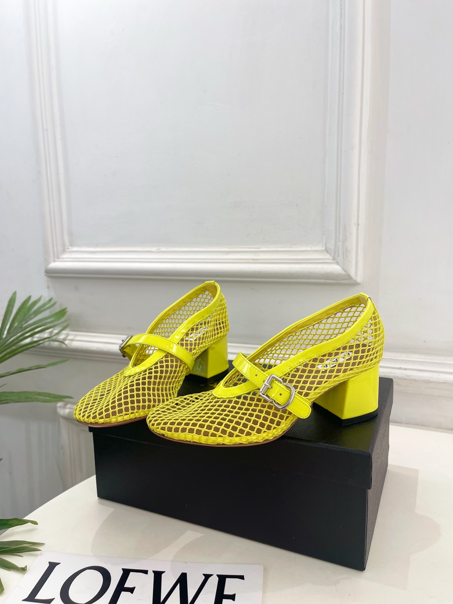 ALAÏA 阿莱亚26𝐬𝐬  2026春夏新品 秀场同款 镂空渔网粗跟玛丽珍网鞋—————————Ala
