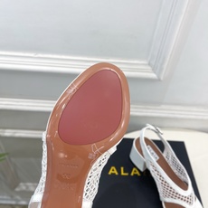 ALAÏA 阿莱亚26𝐬𝐬 2026春夏新品 秀场同款 镂空渔网粗跟夹脚凉鞋—————————Alaï ALAÏA 阿莱亚26𝐬𝐬 2026春夏新品 秀场同款 镂空渔网粗跟夹脚凉鞋—————————Alaï