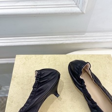 The row 2026春夏新品 TR极简尖头猫跟跳舞鞋—————————作为这两年最受欢迎的设计师牌, The row 2026春夏新品 TR极简尖头猫跟跳舞鞋—————————作为这两年最受欢迎的设计师牌,