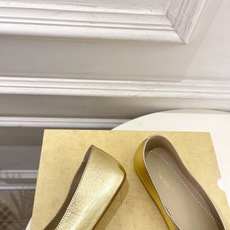 The row 2026春夏新品 TR极简一脚蹬平底芭蕾舞鞋—————————作为这两年最受欢迎的设计师 The row 2026春夏新品 TR极简一脚蹬平底芭蕾舞鞋—————————作为这两年最受欢迎的设计师