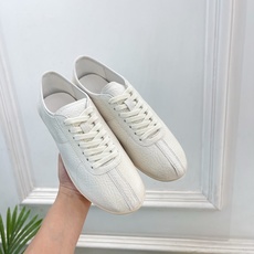 The row 2026春夏新品 TR极简系带休闲德训鞋—————————作为这两年最受欢迎的设计师牌, The row 2026春夏新品 TR极简系带休闲德训鞋—————————作为这两年最受欢迎的设计师牌,