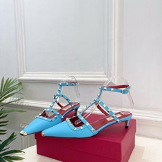 Valentino 华伦天奴 26𝐬𝐬2026春夏新品 ROCKSTUD鉚钉铁头细带中跟凉鞋 上新☑️ Valentino 华伦天奴 26𝐬𝐬2026春夏新品 ROCKSTUD鉚钉铁头细带中跟凉鞋 上新☑️