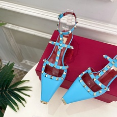 Valentino 华伦天奴 26𝐬𝐬2026春夏新品 ROCKSTUD鉚钉铁头细带中跟凉鞋 上新☑️ Valentino 华伦天奴 26𝐬𝐬2026春夏新品 ROCKSTUD鉚钉铁头细带中跟凉鞋 上新☑️