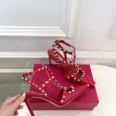 Valentino 华伦天奴 26𝐬𝐬2026春夏新品 ROCKSTUD鉚钉铁头细带高跟凉鞋 上新☑️ Valentino 华伦天奴 26𝐬𝐬2026春夏新品 ROCKSTUD鉚钉铁头细带高跟凉鞋 上新☑️