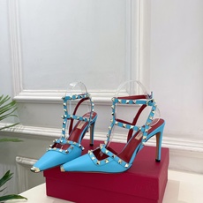 Valentino 华伦天奴 26𝐬𝐬2026春夏新品 ROCKSTUD鉚钉铁头细带高跟凉鞋 上新☑️ Valentino 华伦天奴 26𝐬𝐬2026春夏新品 ROCKSTUD鉚钉铁头细带高跟凉鞋 上新☑️