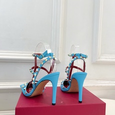 Valentino 华伦天奴 26𝐬𝐬2026春夏新品 ROCKSTUD鉚钉铁头细带高跟凉鞋 上新☑️ Valentino 华伦天奴 26𝐬𝐬2026春夏新品 ROCKSTUD鉚钉铁头细带高跟凉鞋 上新☑️