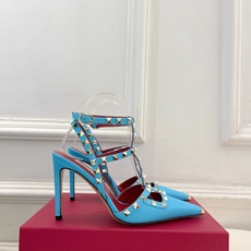 Valentino 华伦天奴 26𝐬𝐬2026春夏新品 ROCKSTUD鉚钉铁头细带高跟凉鞋 上新☑️ Valentino 华伦天奴 26𝐬𝐬2026春夏新品 ROCKSTUD鉚钉铁头细带高跟凉鞋 上新☑️