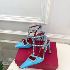 Valentino 华伦天奴 26𝐬𝐬2026春夏新品 ROCKSTUD鉚钉铁头细带高跟凉鞋 上新☑️ Valentino 华伦天奴 26𝐬𝐬2026春夏新品 ROCKSTUD鉚钉铁头细带高跟凉鞋 上新☑️