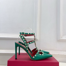 Valentino 华伦天奴 26𝐬𝐬2026春夏新品 ROCKSTUD鉚钉铁头细带高跟凉鞋 上新☑️ Valentino 华伦天奴 26𝐬𝐬2026春夏新品 ROCKSTUD鉚钉铁头细带高跟凉鞋 上新☑️