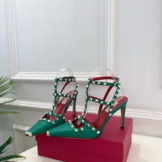 Valentino 华伦天奴 26𝐬𝐬2026春夏新品 ROCKSTUD鉚钉铁头细带高跟凉鞋 上新☑️ Valentino 华伦天奴 26𝐬𝐬2026春夏新品 ROCKSTUD鉚钉铁头细带高跟凉鞋 上新☑️