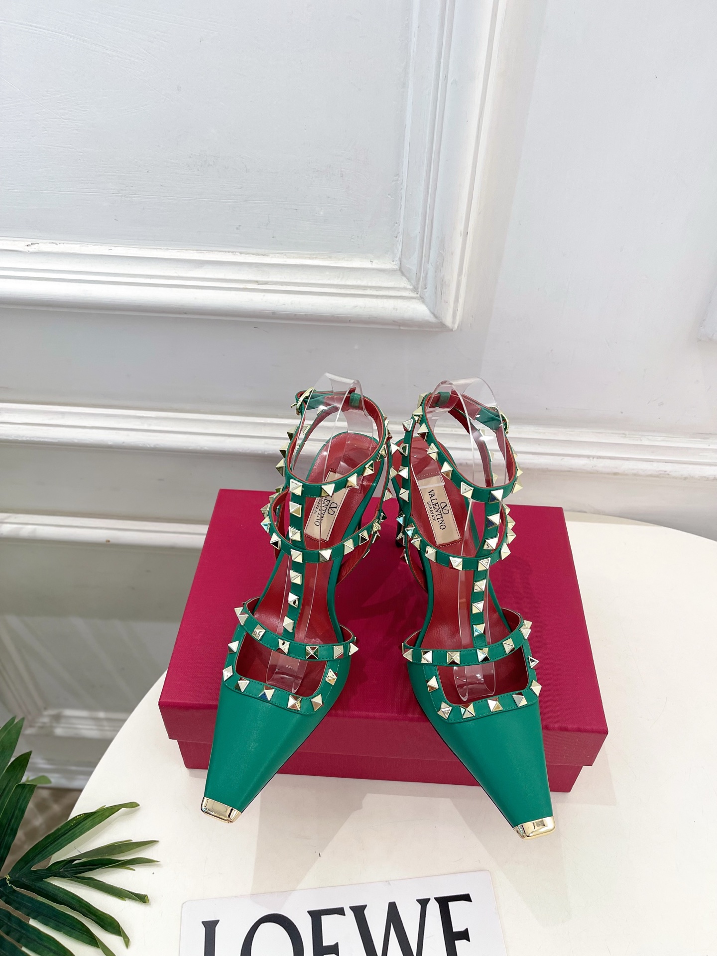 Valentino  华伦天奴 26𝐬𝐬2026春夏新品 ROCKSTUD鉚钉铁头细带高跟凉鞋 上新☑️