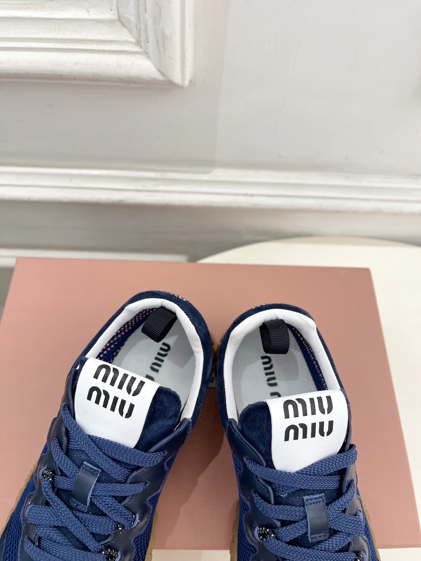 Miu Miu | 缪缪  26𝐬𝐬🖤专柜主打最新秀款 2026春夏新品网眼织物休闲运动鞋火爆上新！🍒B
