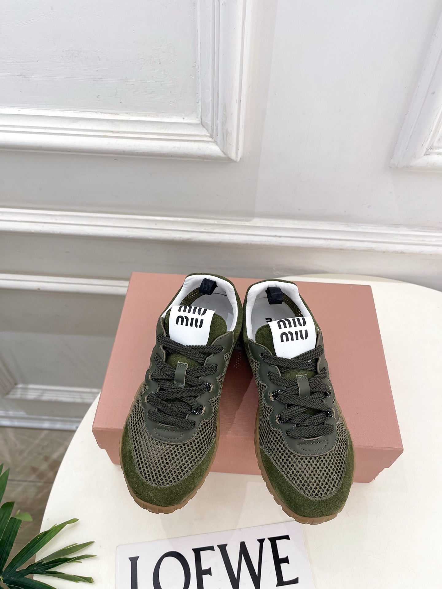 Miu Miu | 缪缪  26𝐬𝐬🖤专柜主打最新秀款 2026春夏新品网眼织物休闲运动鞋火爆上新！🍒B