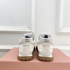Miu Miu | 缪缪 26𝐬𝐬🖤专柜主打最新秀款 2026春夏新品网眼织物休闲运动鞋火爆上新!🍒B Miu Miu | 缪缪 26𝐬𝐬🖤专柜主打最新秀款 2026春夏新品网眼织物休闲运动鞋火爆上新!🍒B