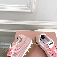 Miu Miu | 缪缪 26𝐬𝐬🖤专柜主打最新秀款 2026春夏新品网眼织物休闲运动鞋火爆上新!🍒B Miu Miu | 缪缪 26𝐬𝐬🖤专柜主打最新秀款 2026春夏新品网眼织物休闲运动鞋火爆上新!🍒B