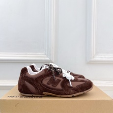 Miu Miu | 缪缪 26𝐬𝐬🖤专柜主打最新秀款 2026新品New Balance x Miu Miu Miu | 缪缪 26𝐬𝐬🖤专柜主打最新秀款 2026新品New Balance x Miu