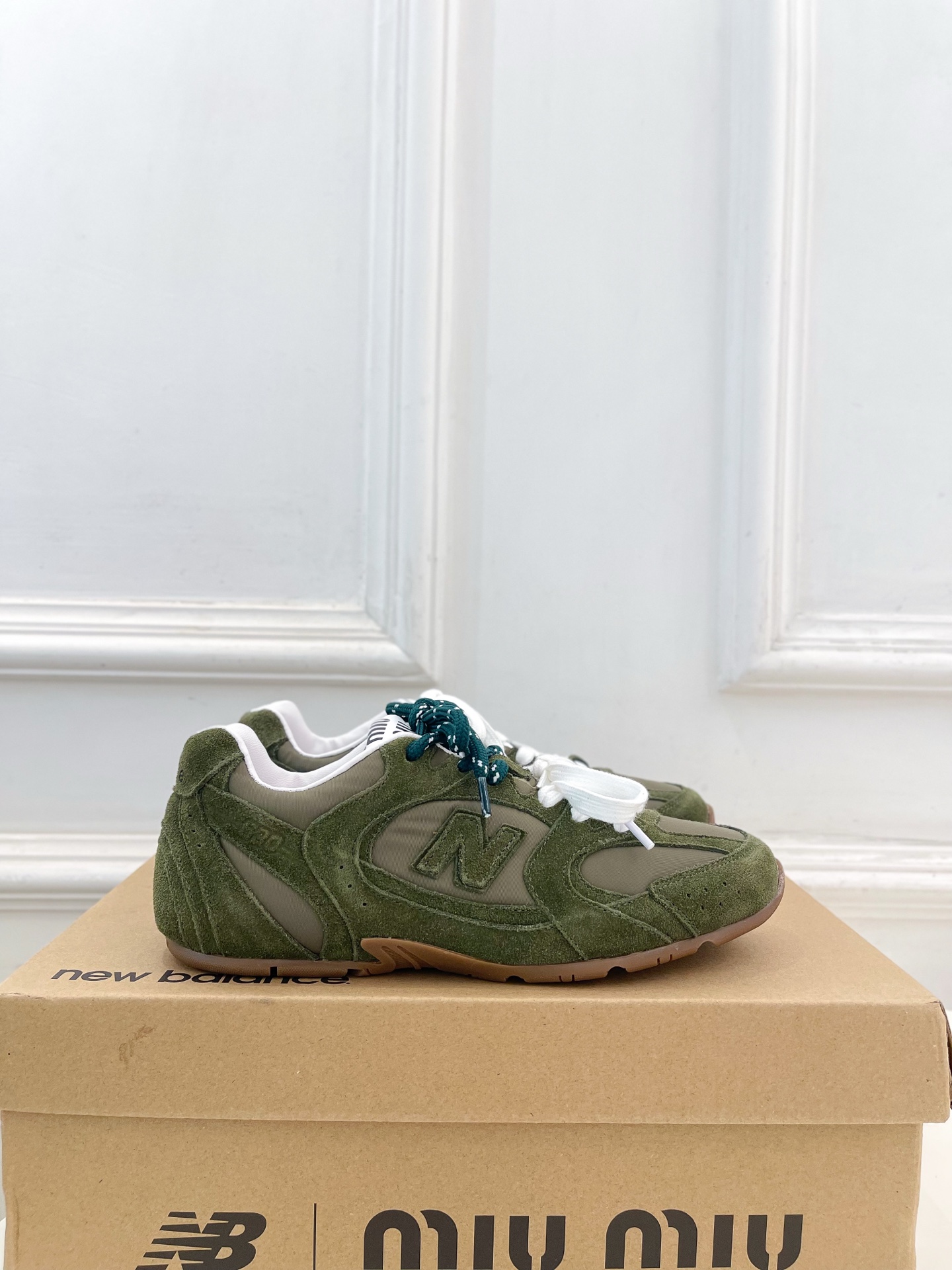 Miu Miu | 缪缪  26𝐬𝐬🖤专柜主打最新秀款 2026新品New Balance x Miu 