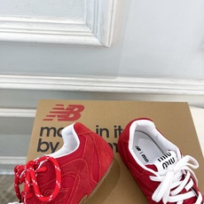 Miu Miu | 缪缪 26𝐬𝐬🖤专柜主打最新秀款 2026新品New Balance x Miu Miu Miu | 缪缪 26𝐬𝐬🖤专柜主打最新秀款 2026新品New Balance x Miu