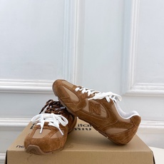 Miu Miu | 缪缪 26𝐬𝐬🖤专柜主打最新秀款 2026新品New Balance x Miu Miu Miu | 缪缪 26𝐬𝐬🖤专柜主打最新秀款 2026新品New Balance x Miu