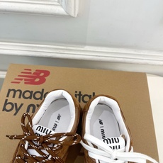 Miu Miu | 缪缪 26𝐬𝐬🖤专柜主打最新秀款 2026新品New Balance x Miu Miu Miu | 缪缪 26𝐬𝐬🖤专柜主打最新秀款 2026新品New Balance x Miu