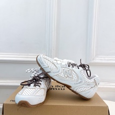 Miu Miu | 缪缪 26𝐬𝐬🖤专柜主打最新秀款 2026新品New Balance × Miu Miu Miu | 缪缪 26𝐬𝐬🖤专柜主打最新秀款 2026新品New Balance × Miu