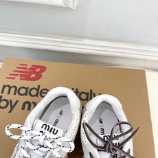 Miu Miu | 缪缪 26𝐬𝐬🖤专柜主打最新秀款 2026新品New Balance × Miu Miu Miu | 缪缪 26𝐬𝐬🖤专柜主打最新秀款 2026新品New Balance × Miu